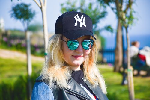 Sieviešu saulesbrilles Guess 5